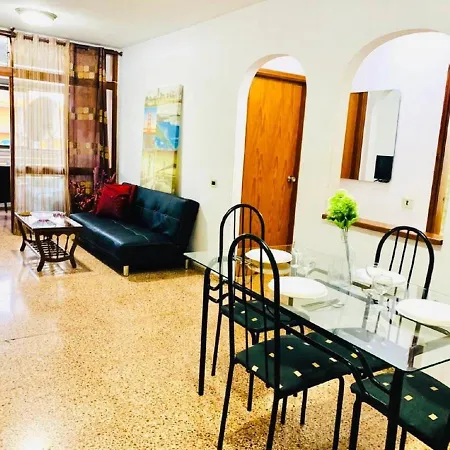 بيت ضيافة Los Playeros